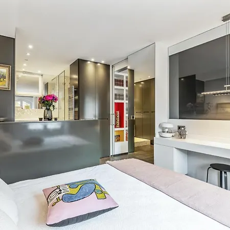 D'une A Jean De Luz Avec Balcon Amenage Et Wifi * 생장드루즈